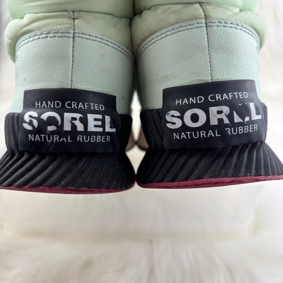 Sorel Out N About Puffy Zip up Light Green Quilted Boots - Picture 5 of 12